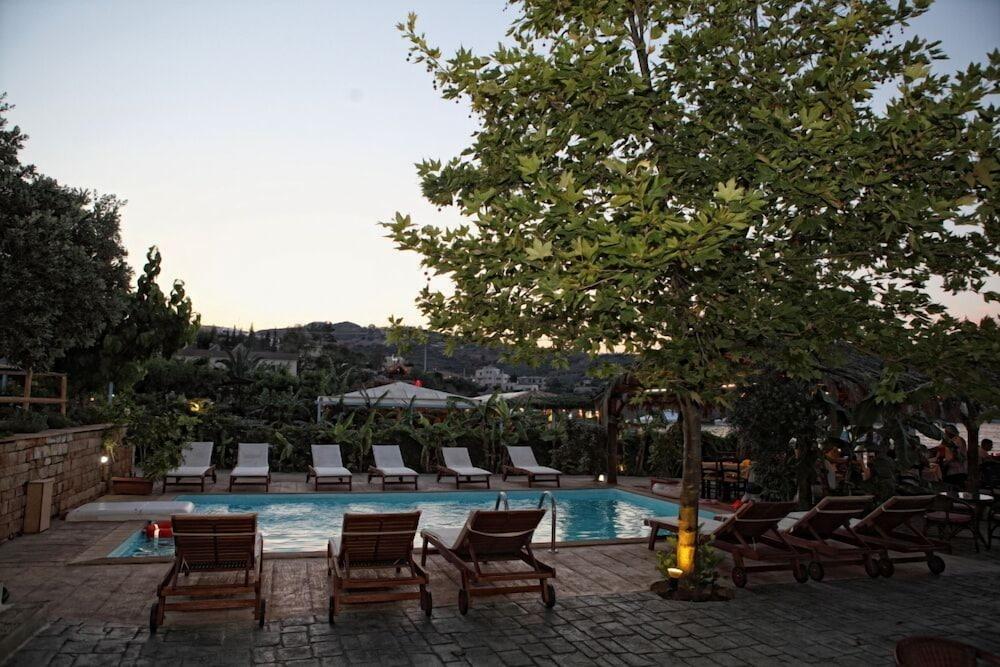 Niriides Beach Hotel Rétino Facilidades foto